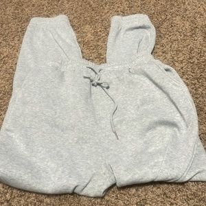 grey sweatpants